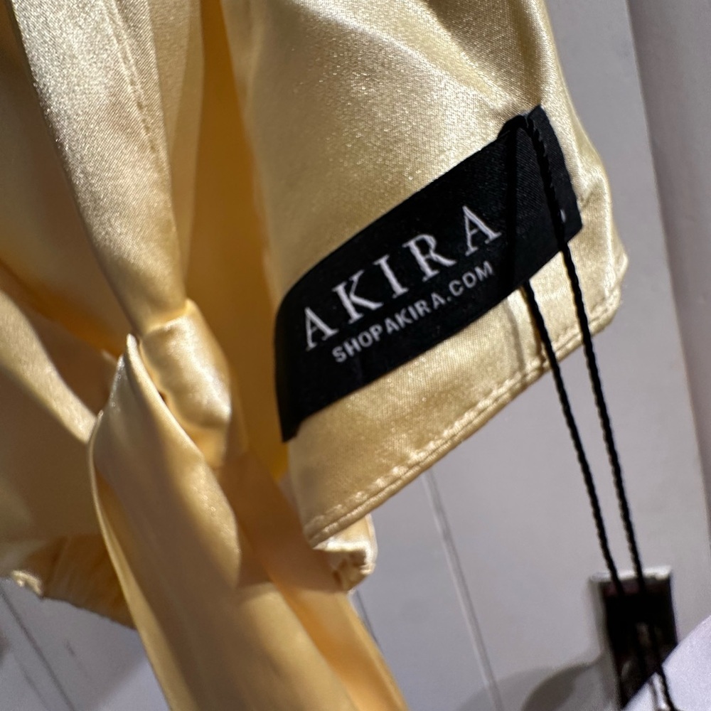 AKIRA NWT Butter Yellow Backless Satin Top Open Back - Picture 5 of 5